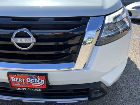 Certified 2023 Nissan Pathfinder Platinum w/ Cargo Package image 7