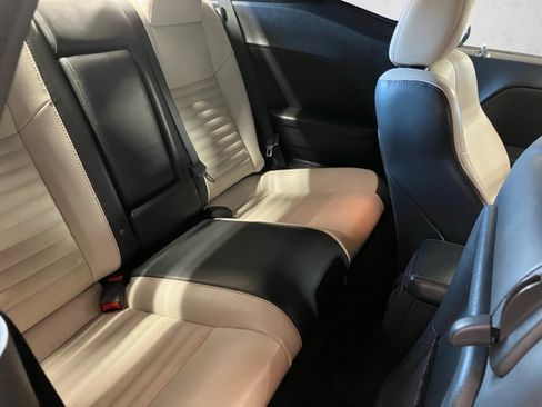 Used 2010 Dodge Challenger R/T RWD image 17