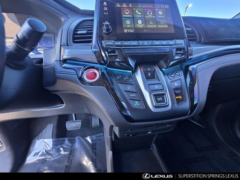 Used 2023 Honda Odyssey Elite image 19