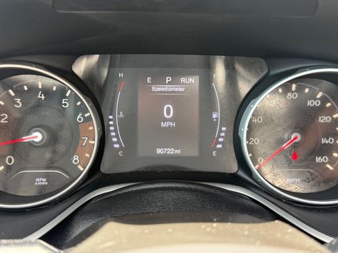 Used 2019 Jeep Compass Latitude w/ Cold Weather Group AWD/4WD image 10