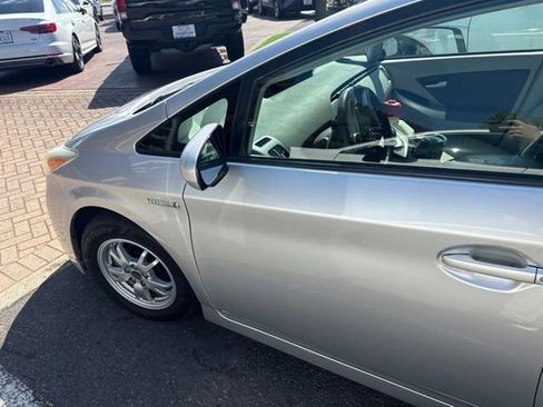 Used 2010 Toyota Prius Five FWD image 13