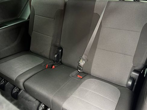 Used 2023 Chevrolet Traverse LT FWD image 19