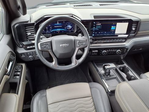Used 2024 Chevrolet Silverado 1500 ZR2 w/ Technology Package image 16