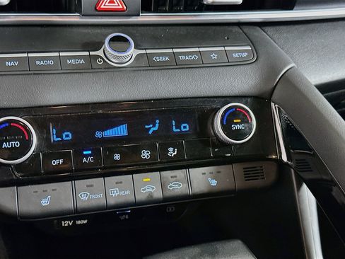 Used 2025 Hyundai Elantra SEL FWD image 24