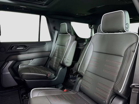 New 2026 GMC Yukon AT4 Ultimate w/ LPO, Floor Liner Package AWD/4WD image 25