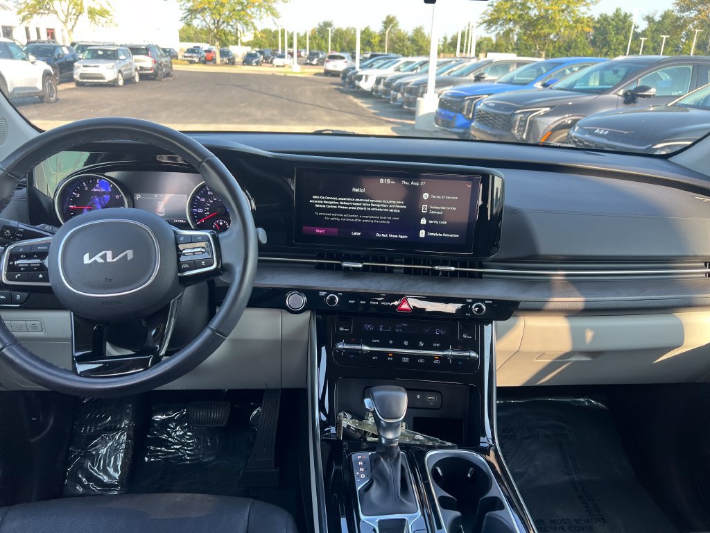 Certified 2024 Kia Carnival EX FWD image 12