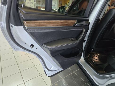 Used 2017 BMW X3 xDrive28i image 11