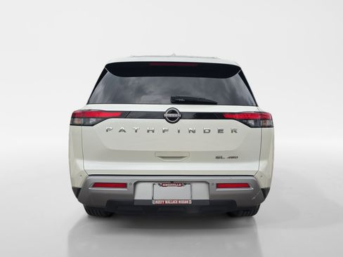 Used 2022 Nissan Pathfinder SL image 4
