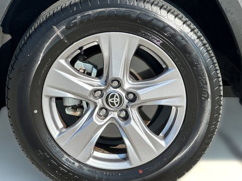 Used 2025 Toyota RAV4 XLE image 10