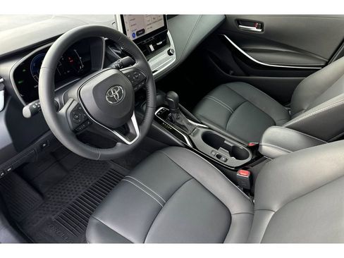 Certified 2025 Toyota Corolla Hybrid Sedan image 10