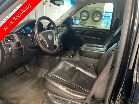Used 2010 GMC Yukon XL Denali AWD/4WD image 10