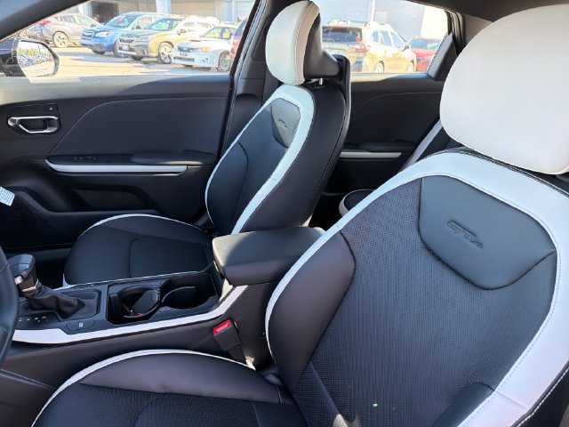 New 2027 Kia K4 GT-Line FWD image 18
