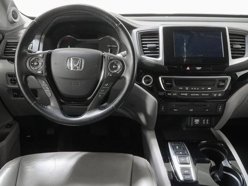 Used 2016 Honda Pilot Touring image 23