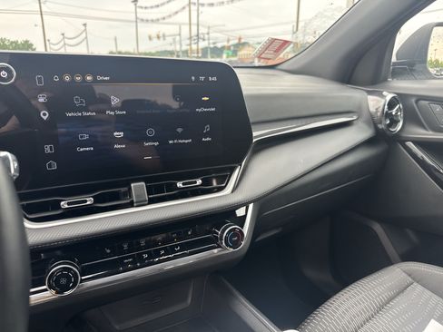 Used 2025 Chevrolet Equinox LT AWD/4WD image 22