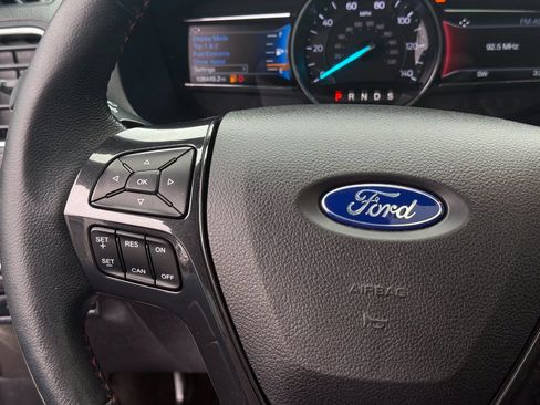 Used 2018 Ford Explorer Sport AWD/4WD image 16