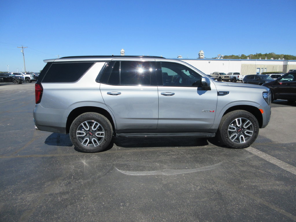 Certified 2024 GMC Yukon AT4 w/ Technology Package AWD/4WD image 5