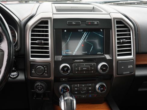 Used 2016 Ford F150 Limited image 22