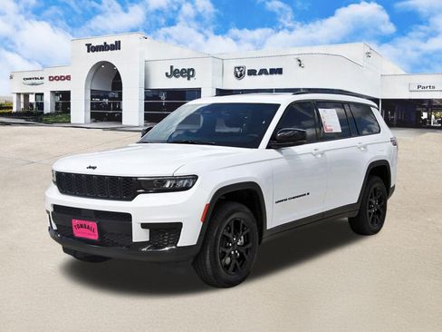 Used 2025 Jeep Grand Cherokee L Altitude RWD image 3
