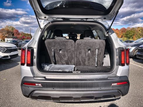 Certified 2022 Kia Sorento S image 11