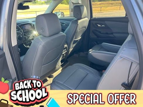 Used 2021 Chevrolet Traverse Premier FWD image 11