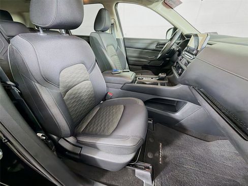 Used 2023 Nissan Pathfinder S AWD/4WD image 27