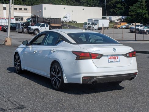 Used 2019 Nissan Altima 2.5 SR FWD image 6