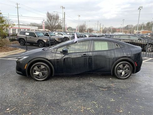 Used 2024 Toyota Prius LE image 5