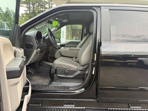 Used 2018 Ford F250 XL w/ Power Equipment Group AWD/4WD image 25
