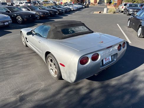 Used 2004 Chevrolet Corvette Convertible w/ Preferred Equipment Group RWD image 12