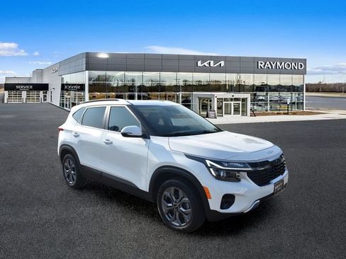 Used 2024 Kia Seltos S AWD/4WD image 1