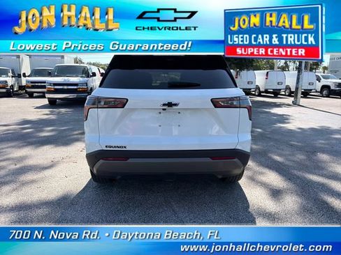 Used 2025 Chevrolet Equinox LT w/ Convenience Package II FWD image 8