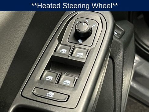 Used 2023 Volkswagen Taos SE w/ Panoramic Sunroof Package image 16