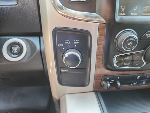 Used 2016 RAM 2500 Laramie AWD/4WD image 29