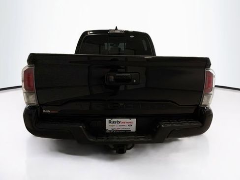 Used 2022 Toyota Tacoma TRD Off-Road w/ TRD Premium Off Road Package image 6