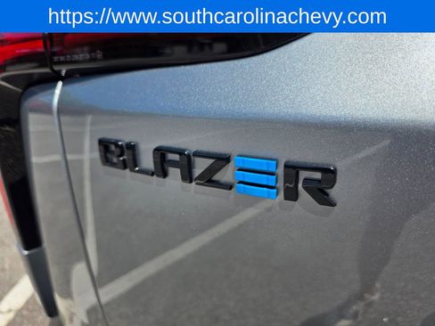 Certified 2025 Chevrolet Blazer EV RS image 37