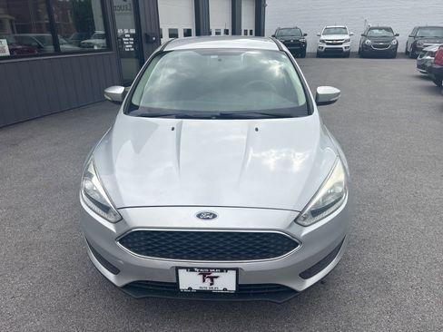 Used 2015 Ford Focus SE FWD image 9