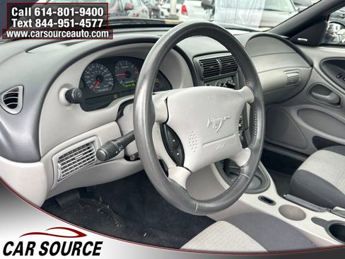 Used 2001 Ford Mustang Coupe RWD image 16