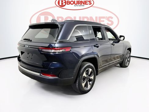 Used 2024 Jeep Grand Cherokee Limited 4xe image 11