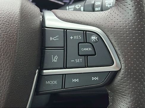 Used 2021 Toyota Sienna Platinum AWD/4WD image 21