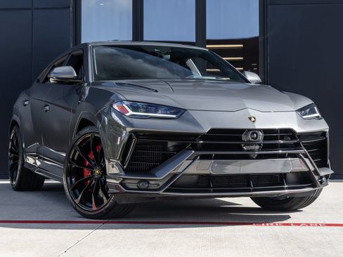 Used 2024 Lamborghini Urus S AWD/4WD image 2