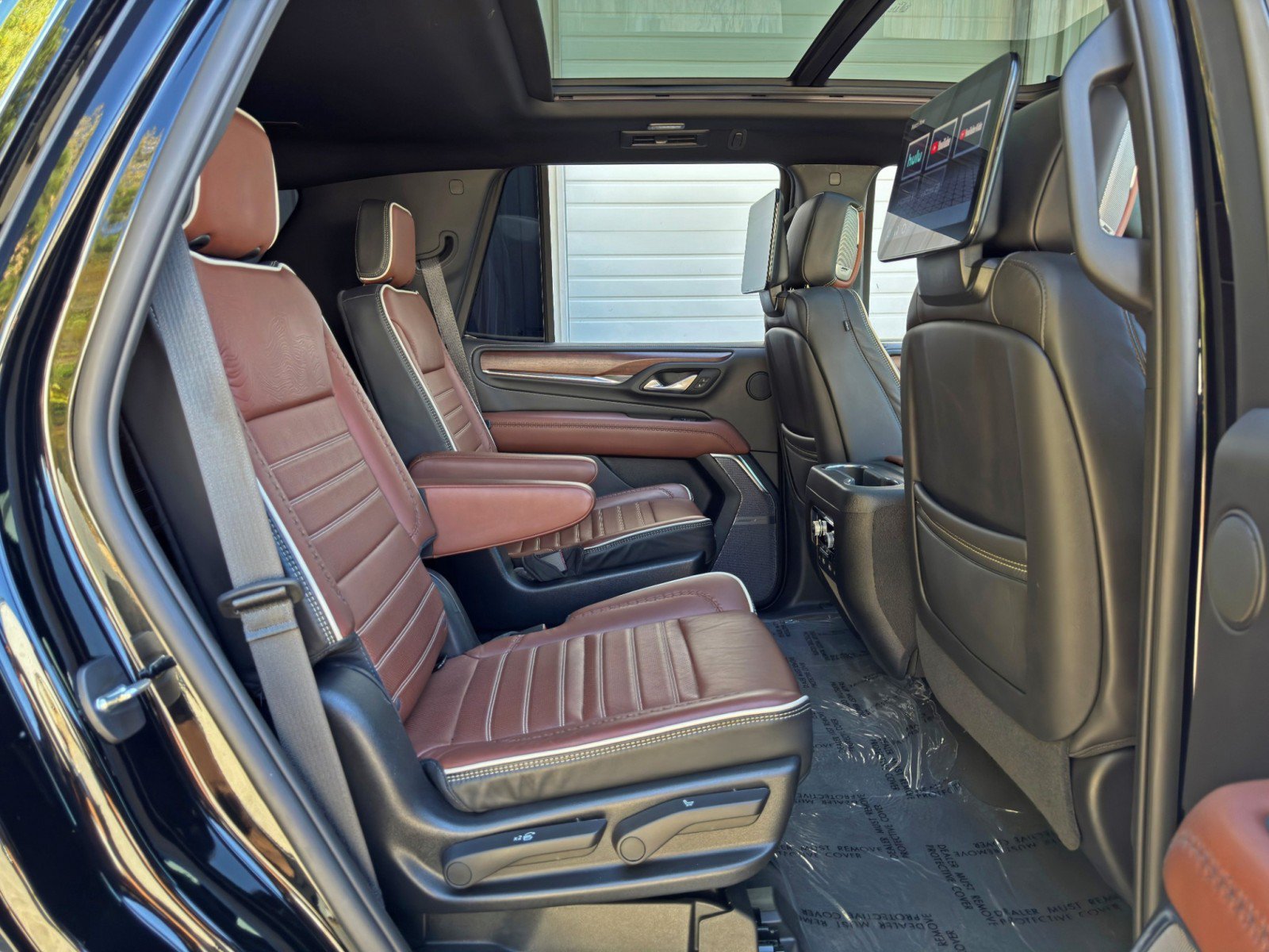 Used 2023 GMC Yukon Denali Ultimate AWD/4WD image 46