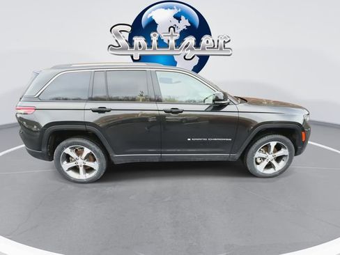 Used 2023 Jeep Grand Cherokee Limited w/ Luxury Tech Group II image 10