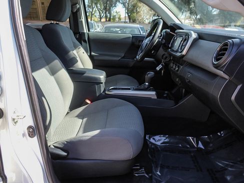 Used 2019 Toyota Tacoma SR5 image 16