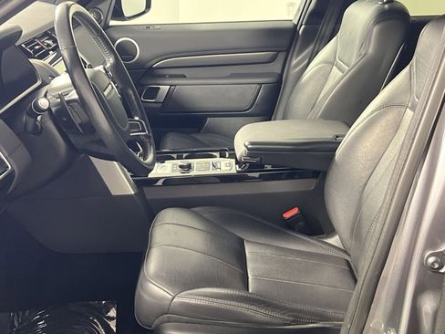Used 2020 Land Rover Discovery HSE image 13