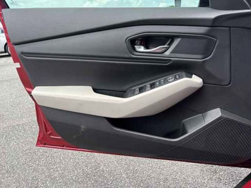 New 2025 Honda Accord SE image 19