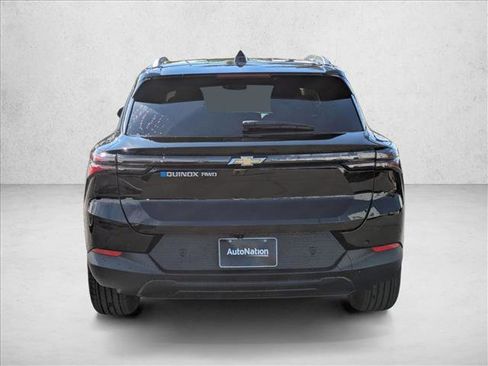 New 2026 Chevrolet Equinox EV LT image 8