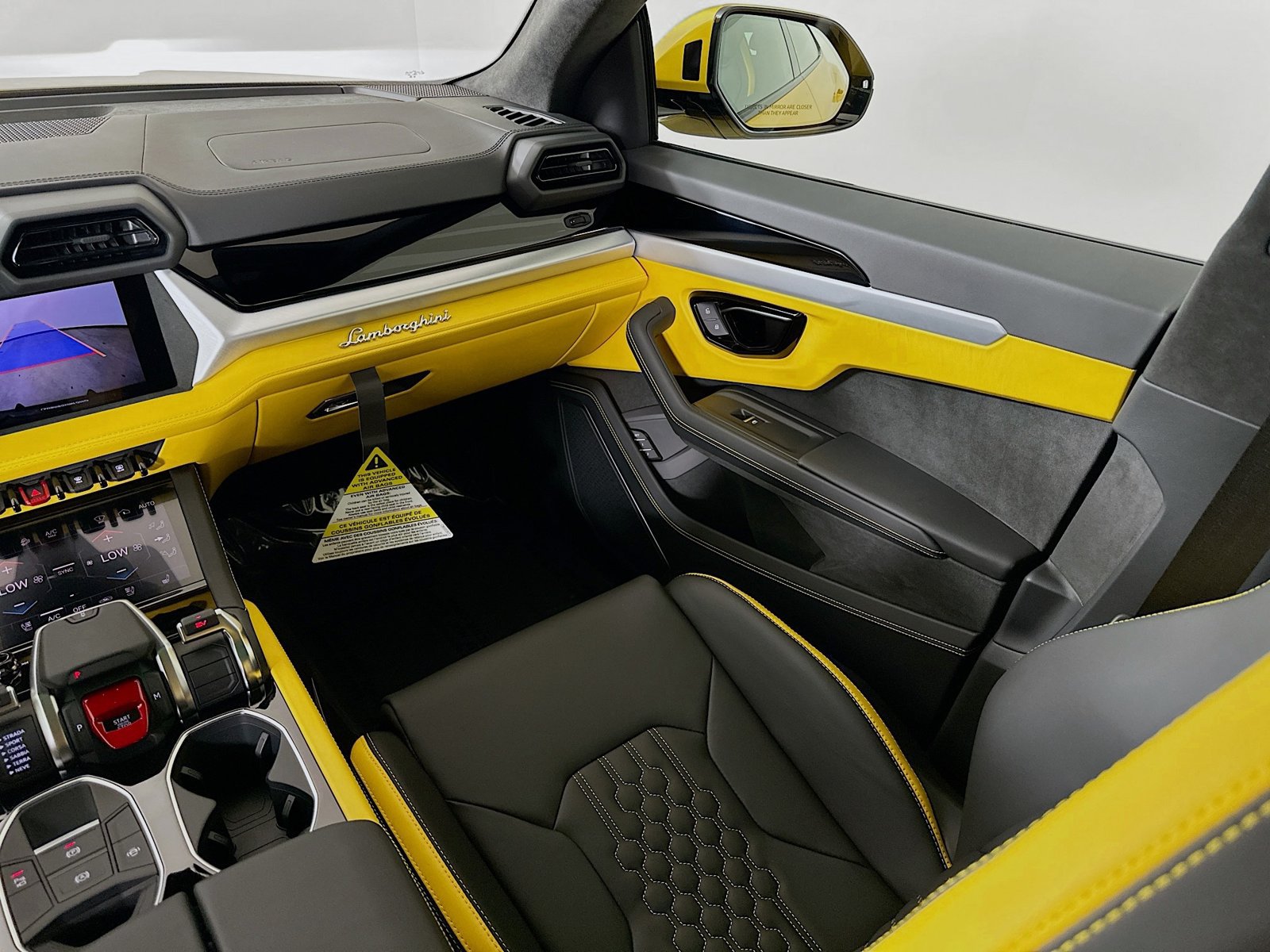Used 2025 Lamborghini Urus S AWD/4WD image 31