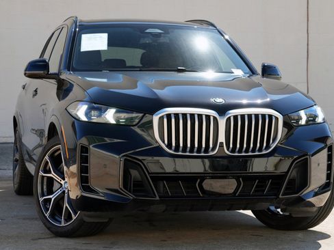 Used 2024 BMW X5 xDrive50e w/ M Sport Package AWD/4WD image 4