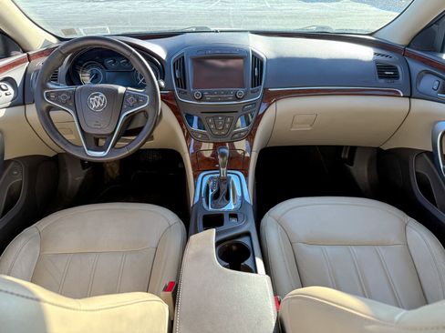 Used 2016 Buick Regal image 5