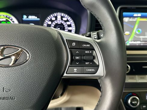 Used 2019 Hyundai Sonata Limited w/ Ultimate Package 02 FWD image 13